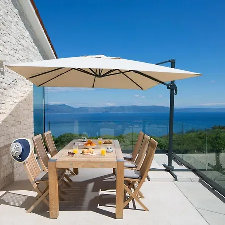 Drenje Sleeps 6 With Pool Air Con And Wifi Villa